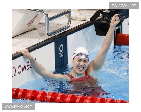 女子50米自由泳吴卿风挑战何诗蓓，亚洲纪录保持者对决